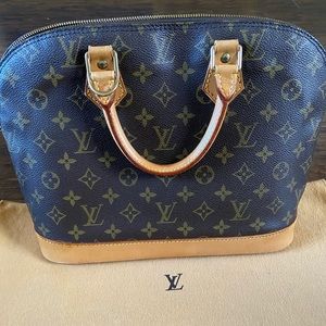 Authentic LV Alma Monogram PM
